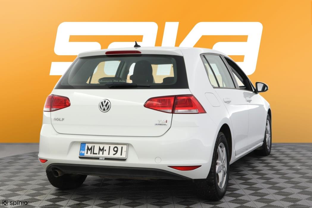 VOLKSWAGEN Golf 2013