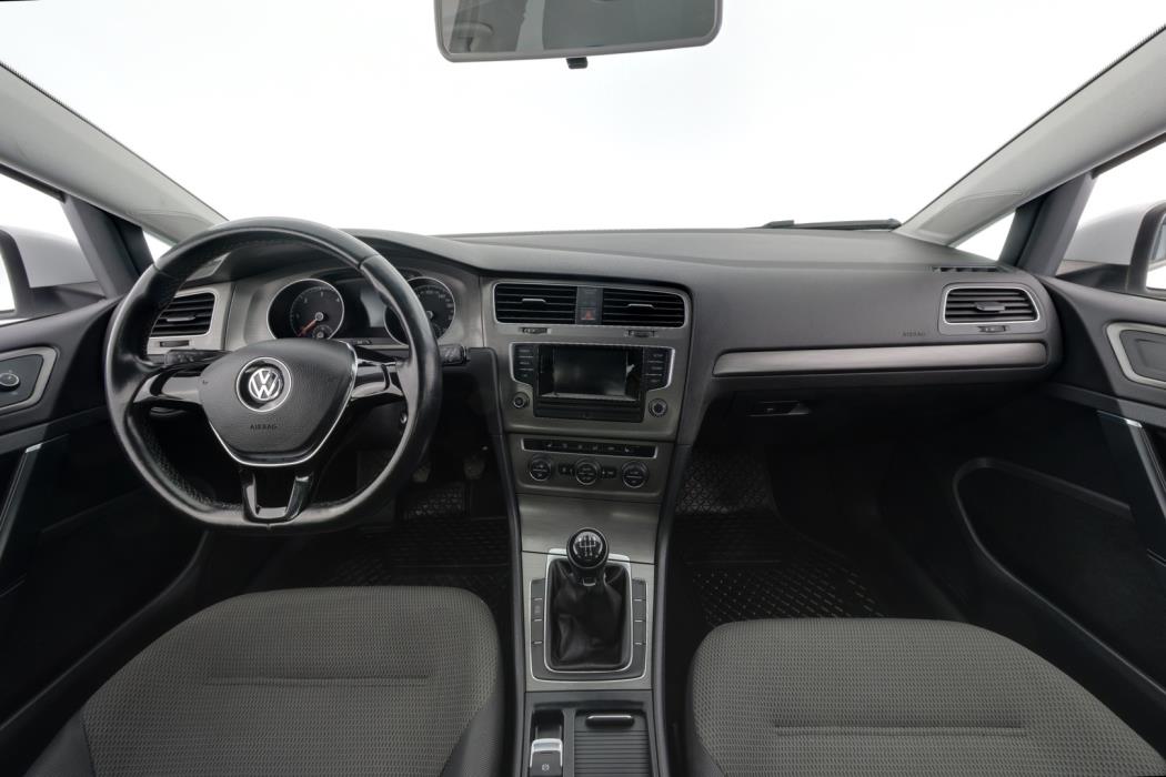 VOLKSWAGEN Golf 2013