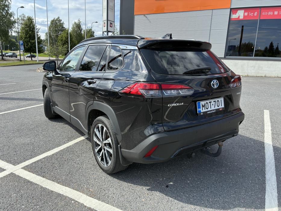 TOYOTA Corolla Cross 2023