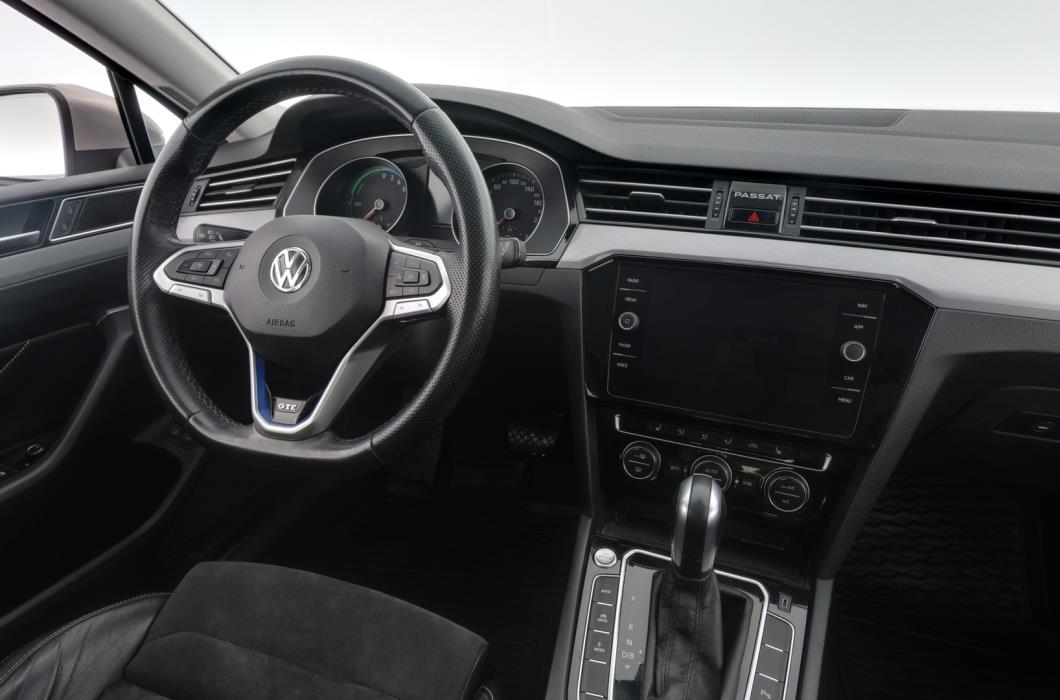 VOLKSWAGEN Passat 2020