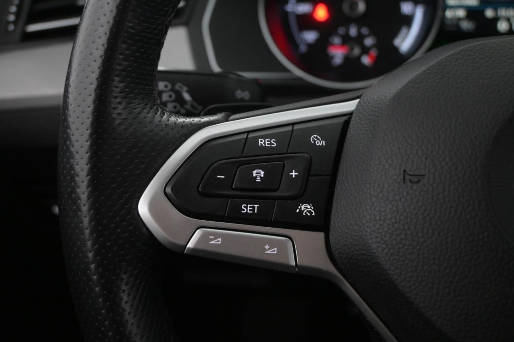 VOLKSWAGEN Passat 2020