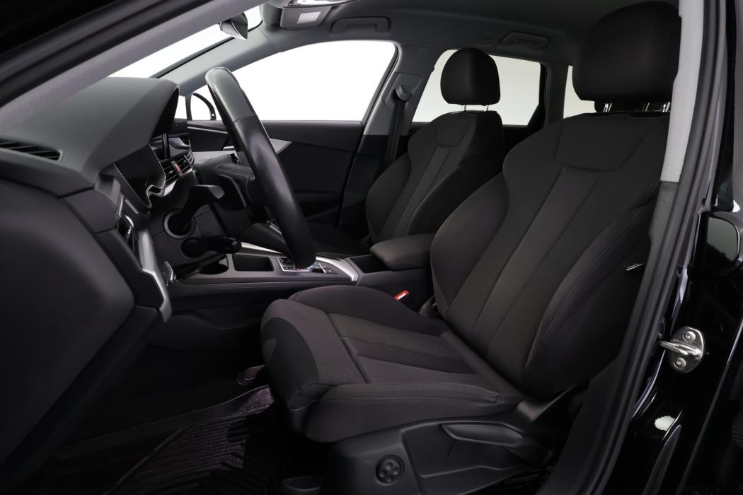 AUDI A4 2020