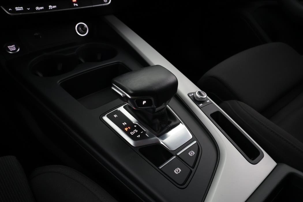 AUDI A4 2020