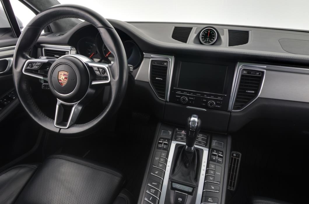 PORSCHE Macan 2015