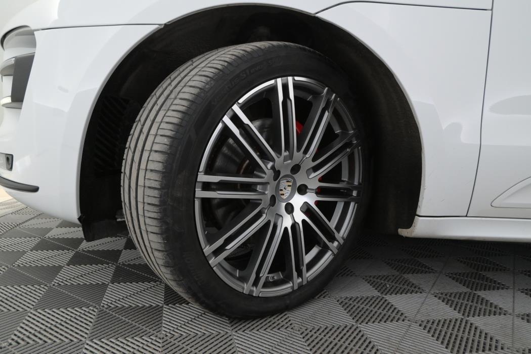 PORSCHE Macan 2015