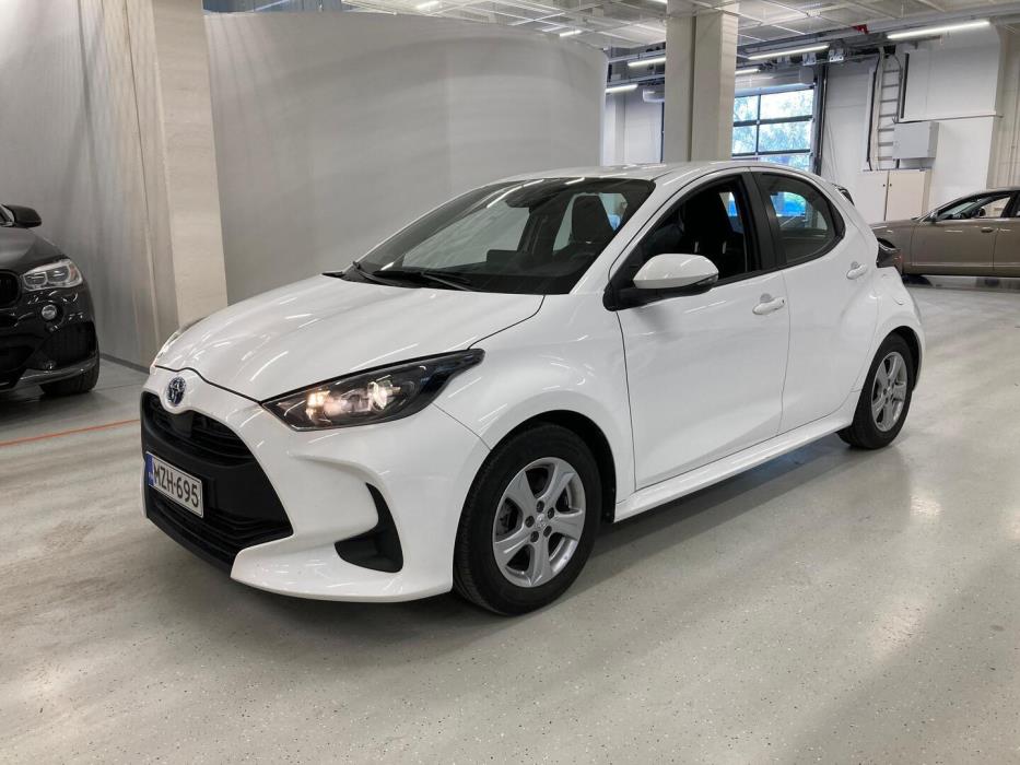 TOYOTA Yaris 2021