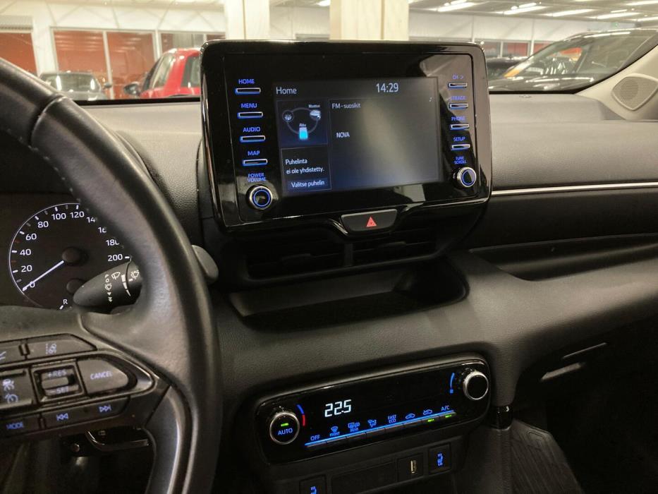TOYOTA Yaris 2021