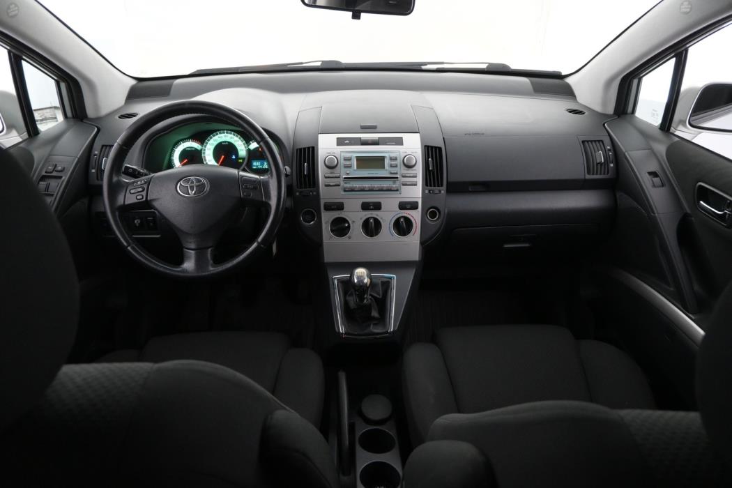 TOYOTA Corolla Verso 2006