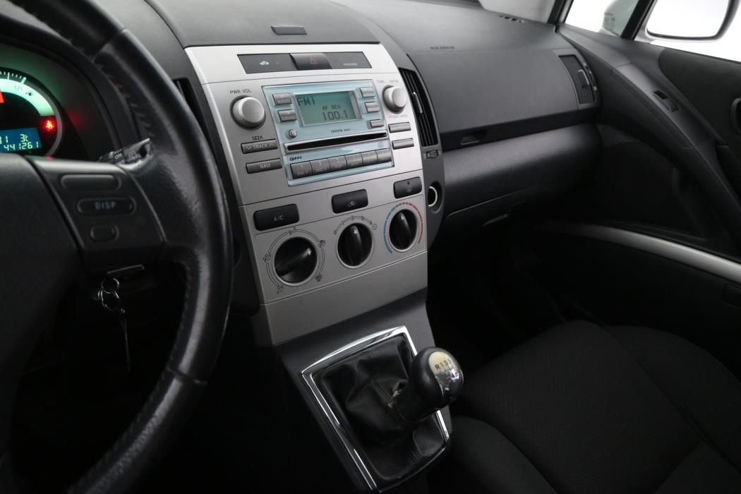 TOYOTA Corolla Verso 2006