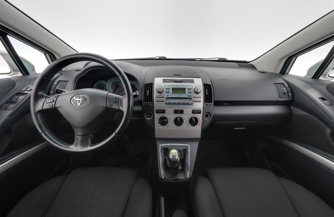 TOYOTA Corolla Verso 2006