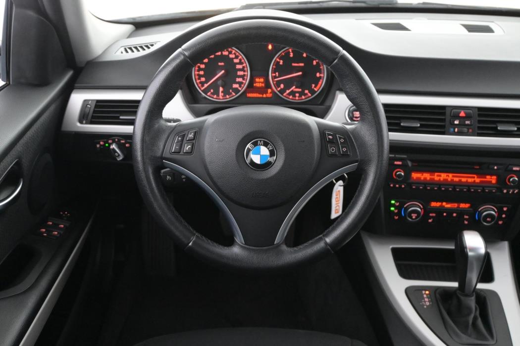 BMW 318 2010