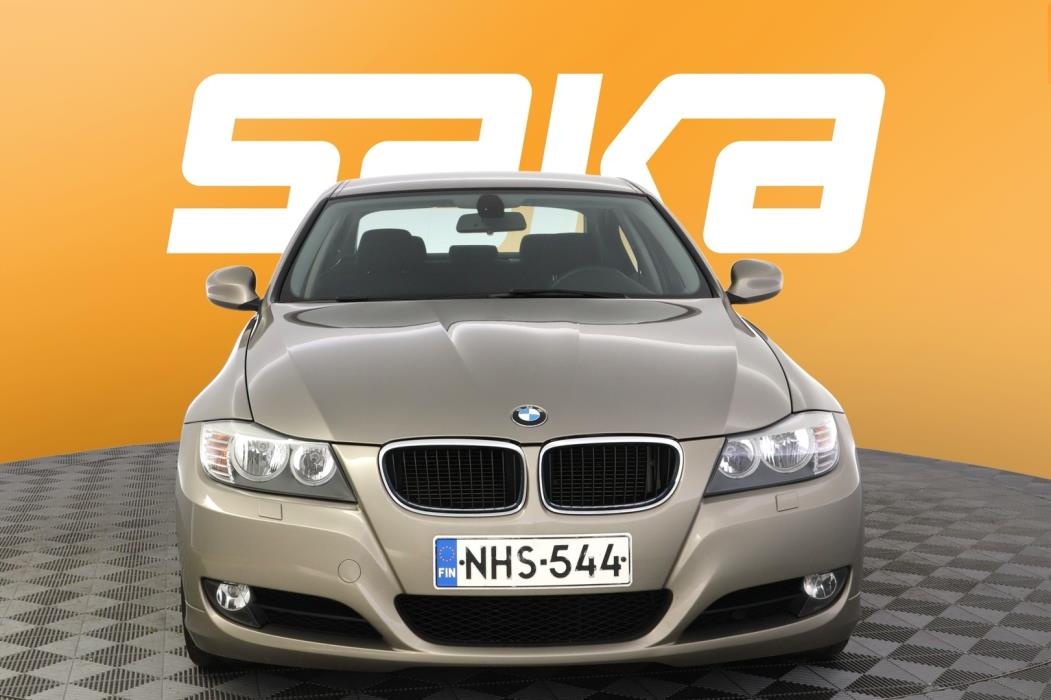 BMW 318 2010