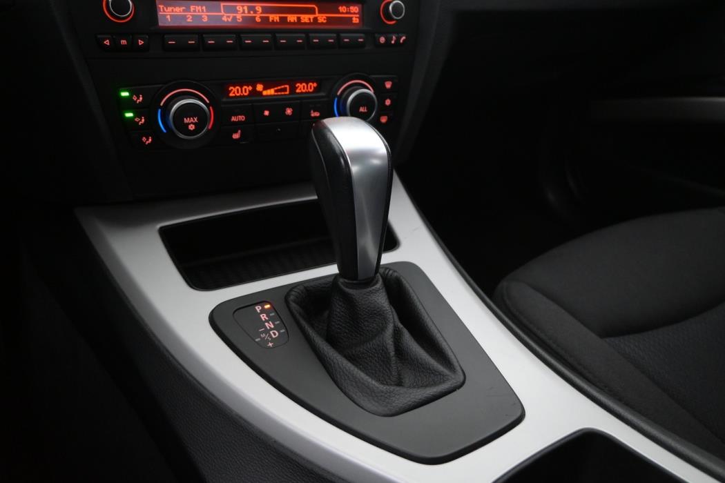 BMW 318 2010