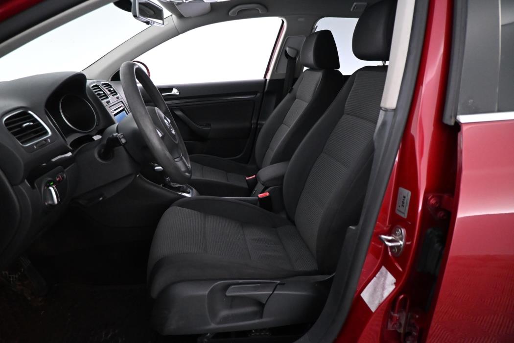 VOLKSWAGEN Golf 2010