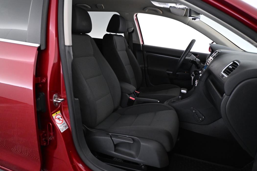 VOLKSWAGEN Golf 2010
