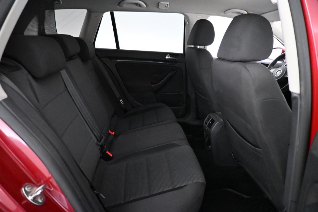 VOLKSWAGEN Golf 2010