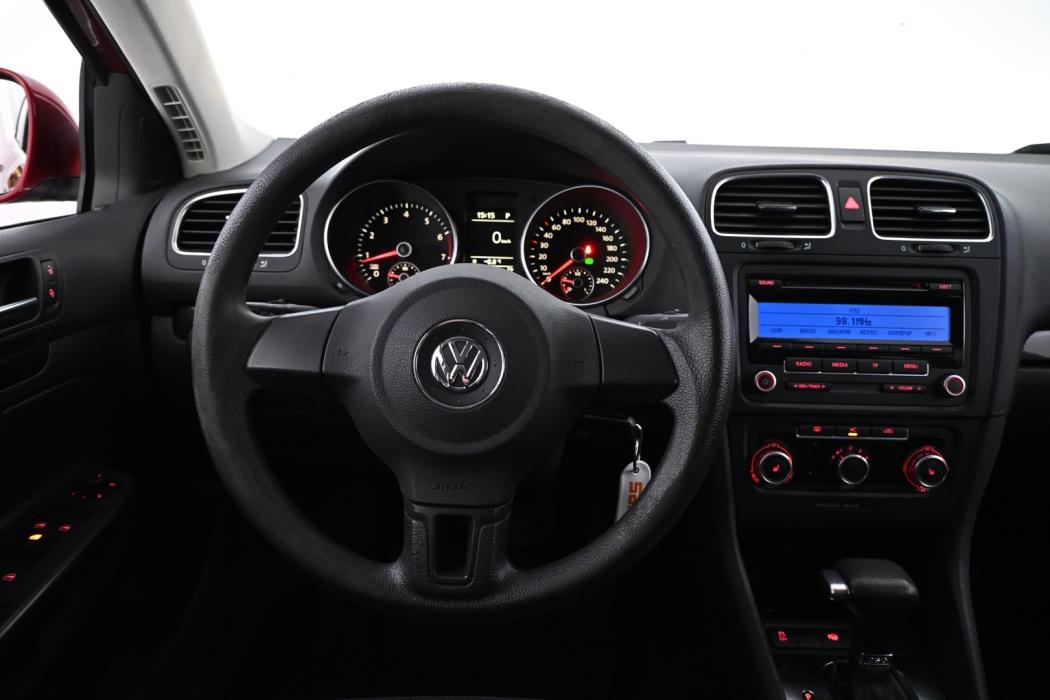 VOLKSWAGEN Golf 2010