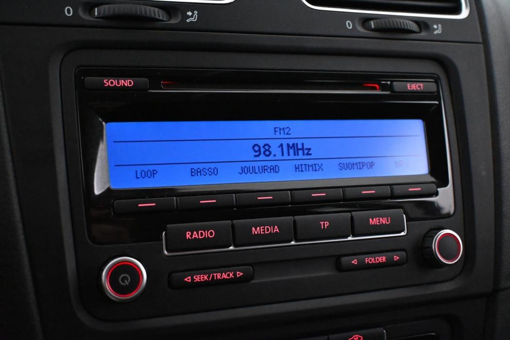 VOLKSWAGEN Golf 2010