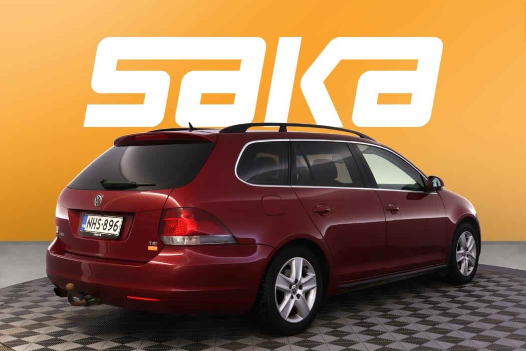 VOLKSWAGEN Golf 2010