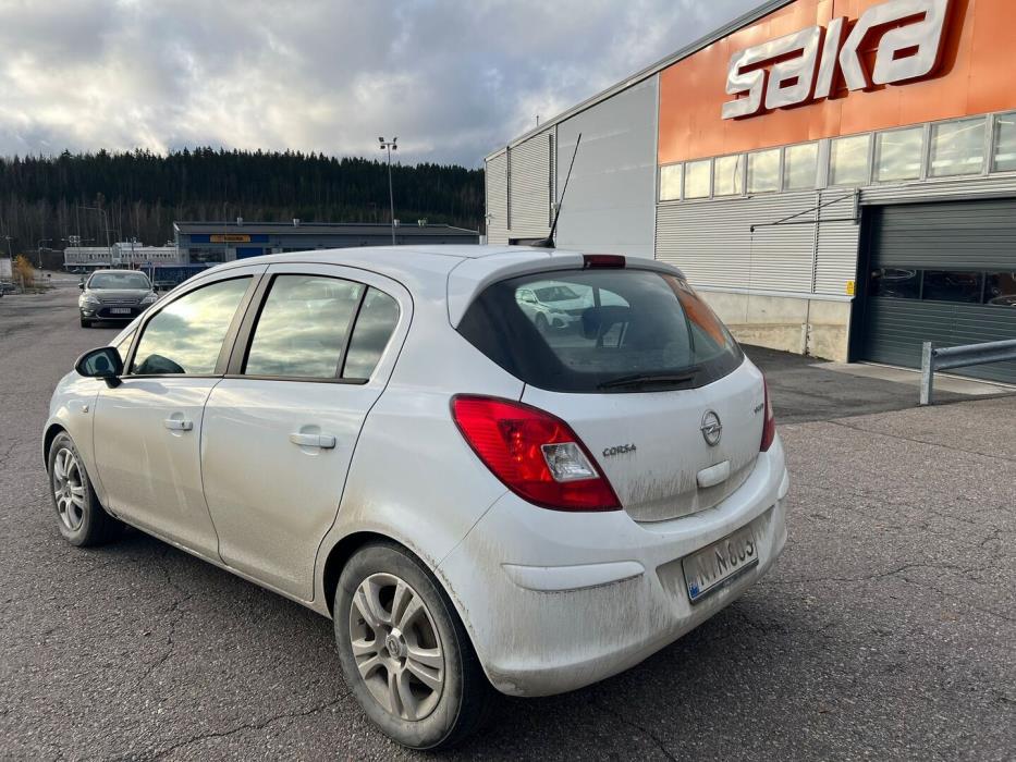 OPEL Corsa 2012