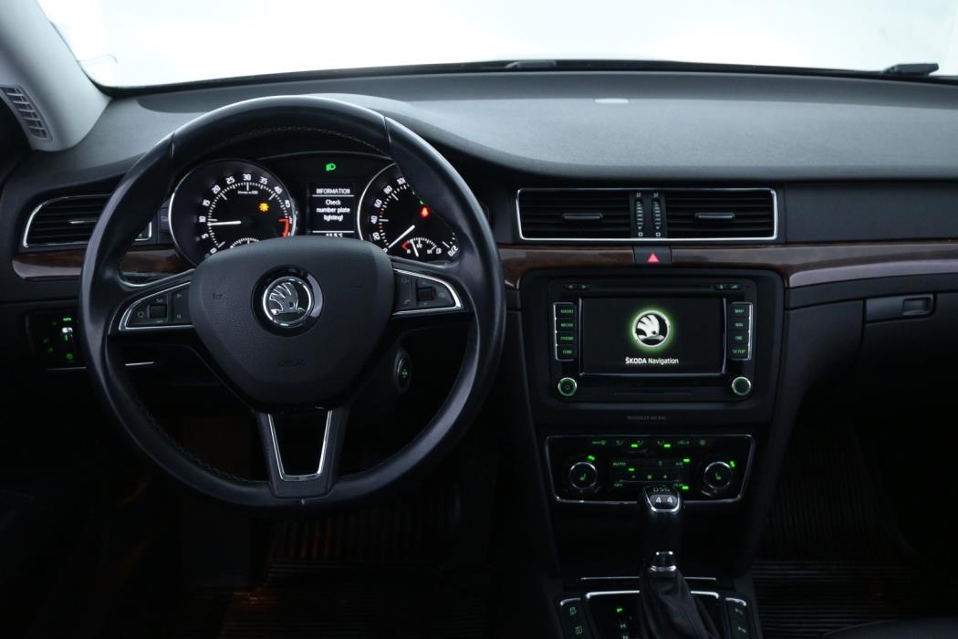SKODA Superb 2015