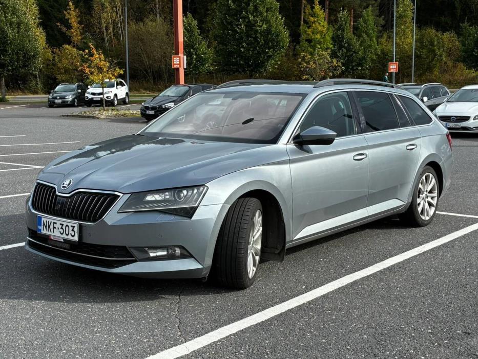 SKODA Superb 2016