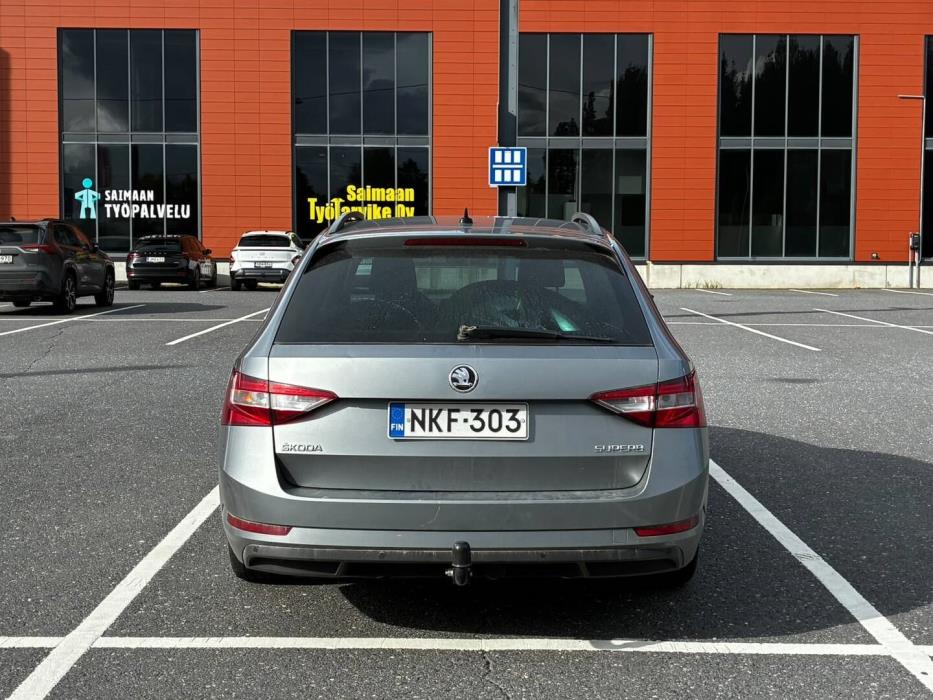 SKODA Superb 2016