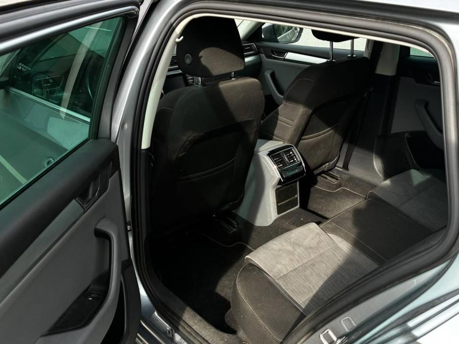 SKODA Superb 2016