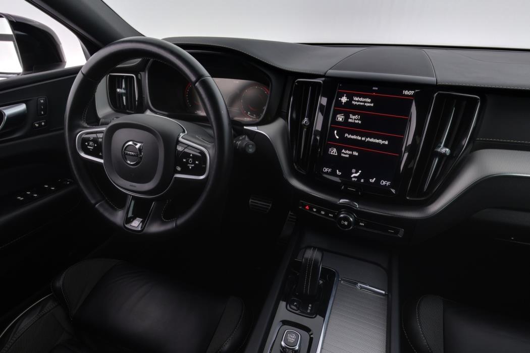 VOLVO XC60 2020
