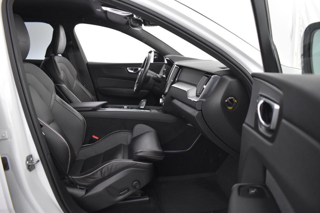 VOLVO XC60 2020