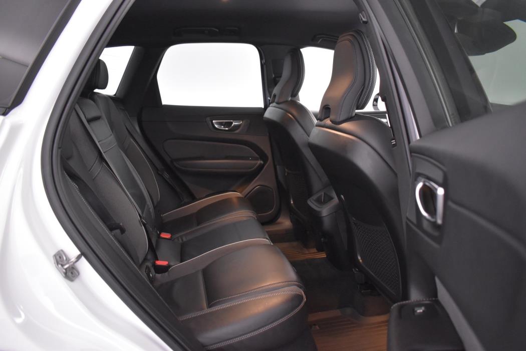 VOLVO XC60 2020