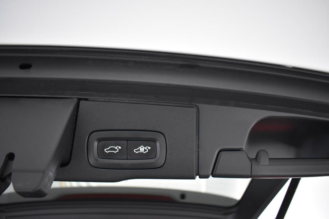 VOLVO XC60 2020
