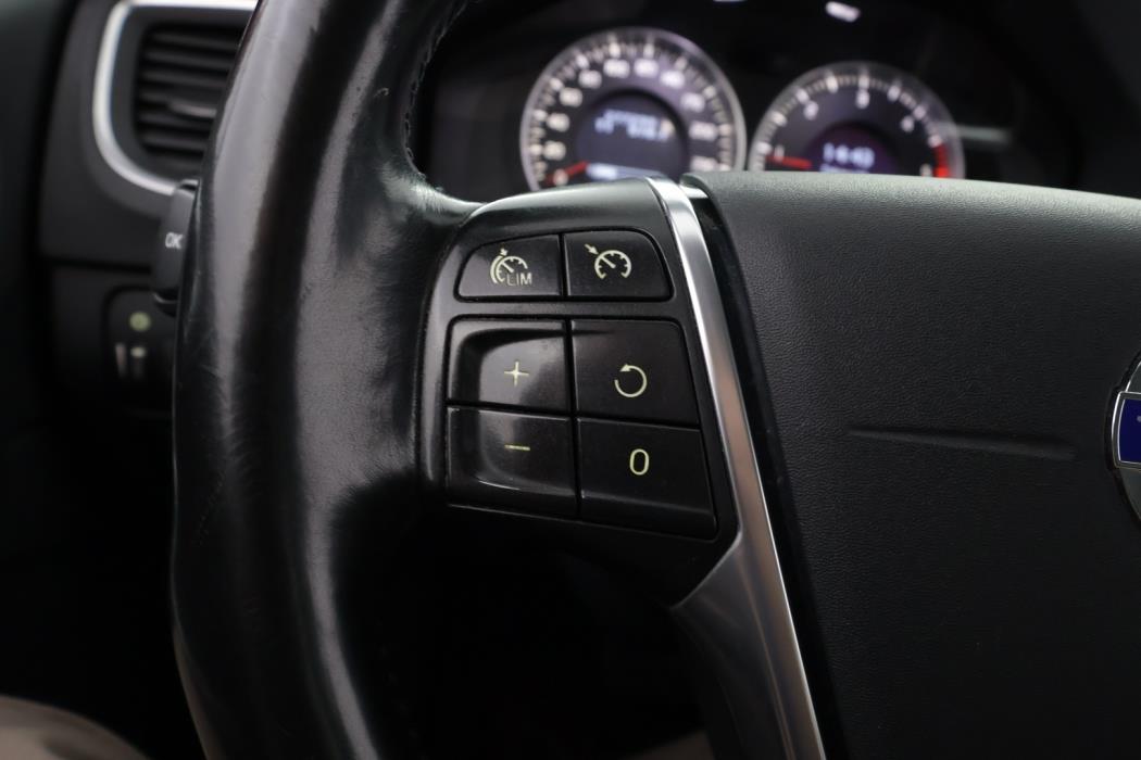 VOLVO V60 2013