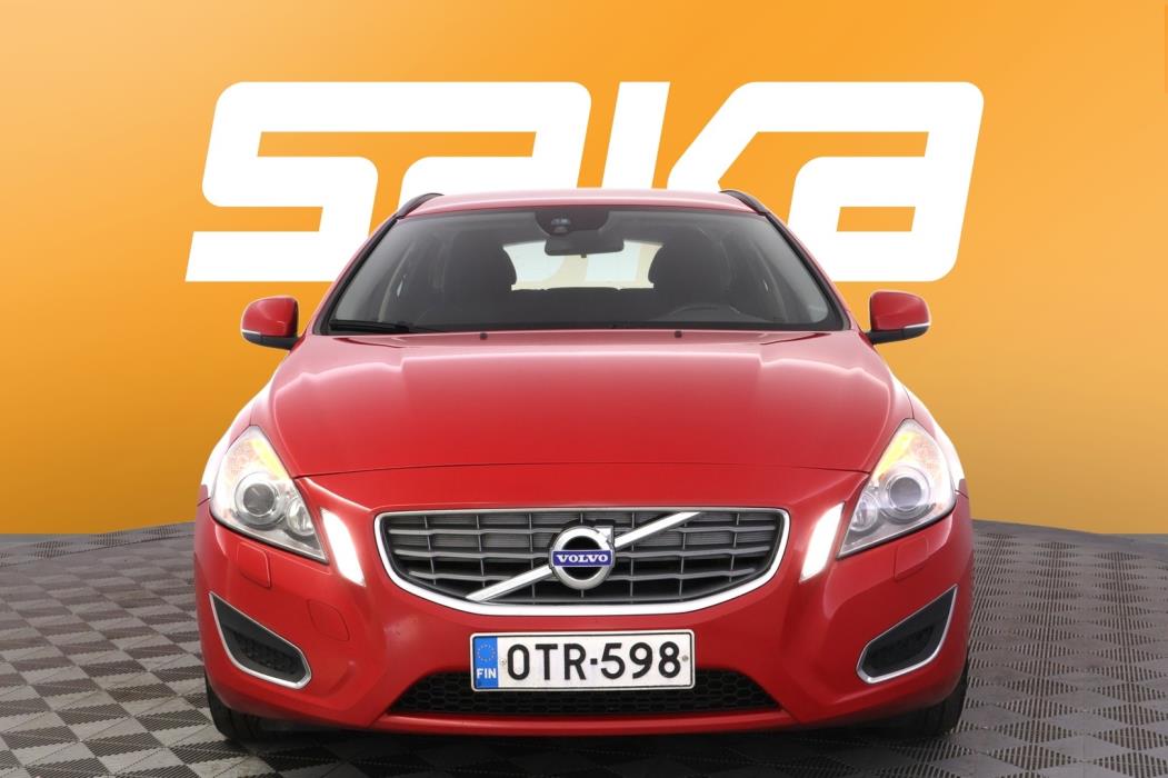 VOLVO V60 2013