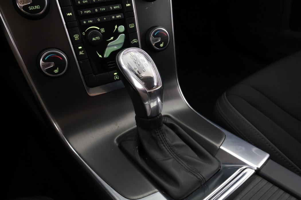 VOLVO V60 2013