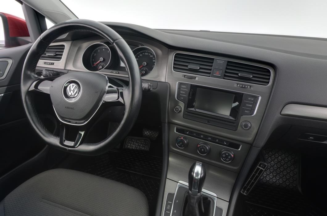 VOLKSWAGEN Golf 2013