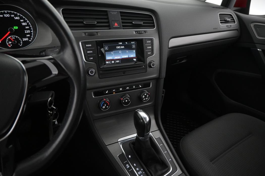 VOLKSWAGEN Golf 2013