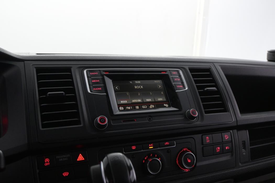 VOLKSWAGEN Transporter 2017