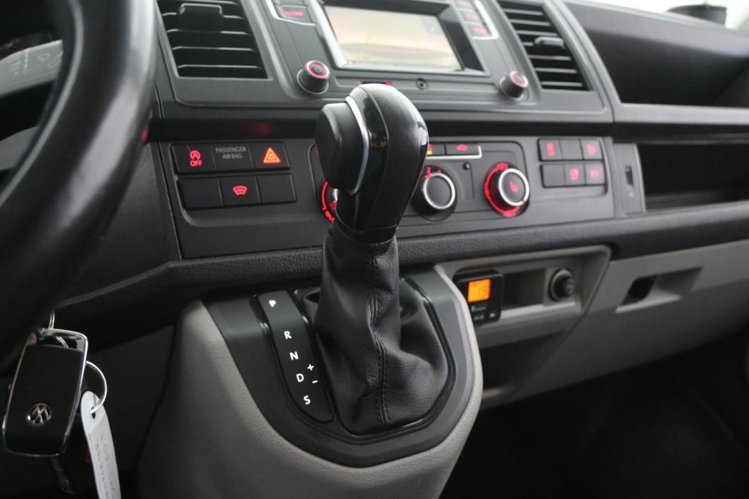 VOLKSWAGEN Transporter 2017
