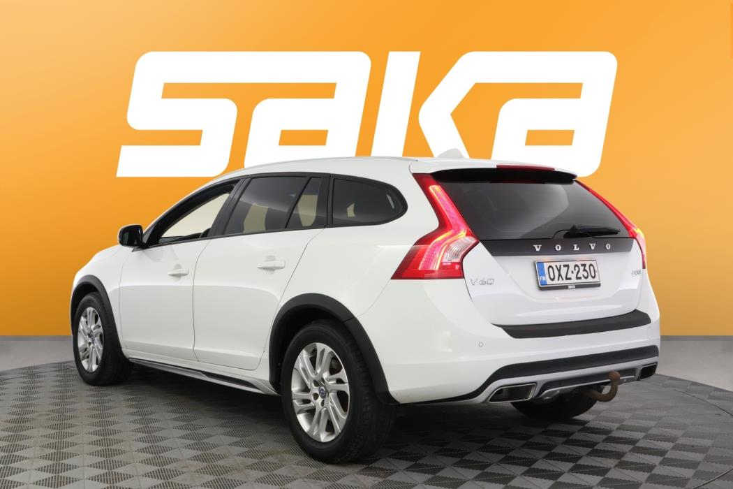 VOLVO V60 Cross Country 2017