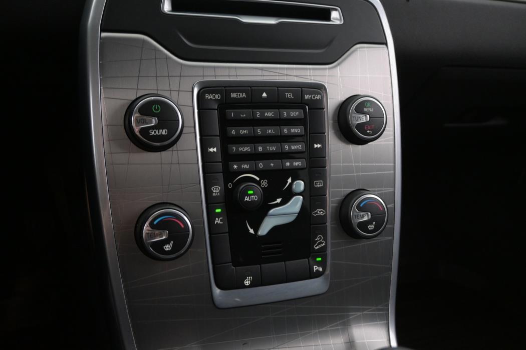 VOLVO XC70 2014