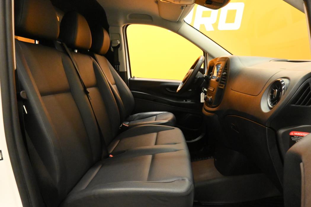 MERCEDES-BENZ Vito 2023