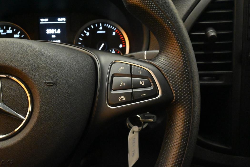 MERCEDES-BENZ Vito 2023