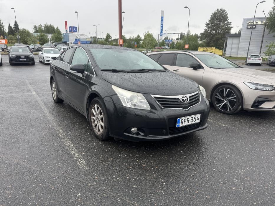 TOYOTA Avensis 2010