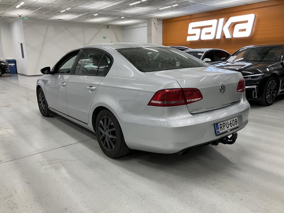VOLKSWAGEN Passat 2012