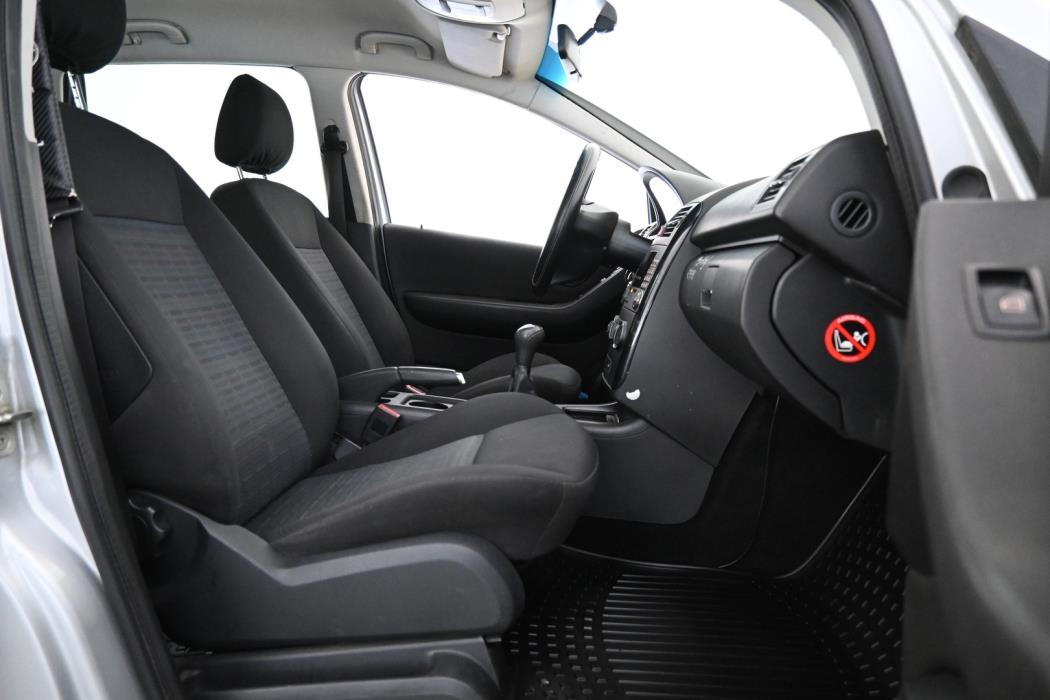MERCEDES-BENZ A 2005