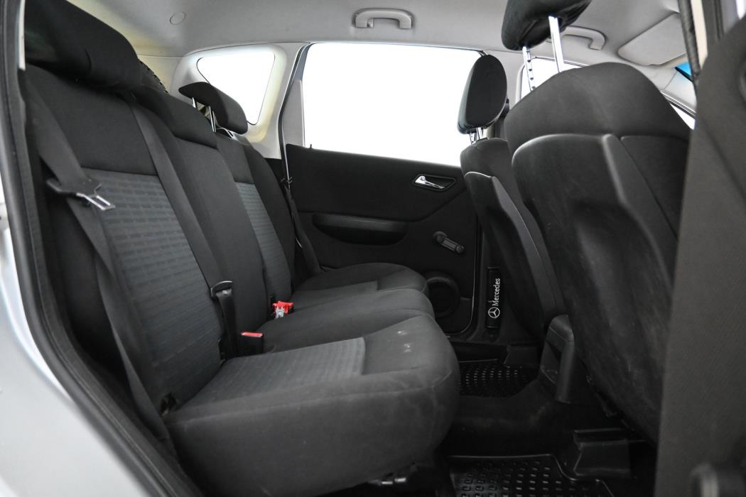MERCEDES-BENZ A 2005