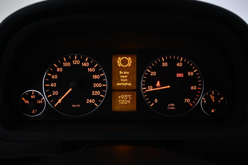 MERCEDES-BENZ A 2005
