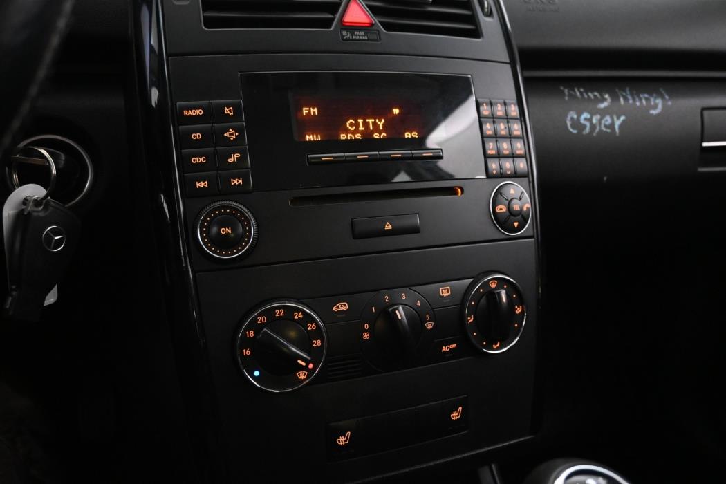 MERCEDES-BENZ A 2005
