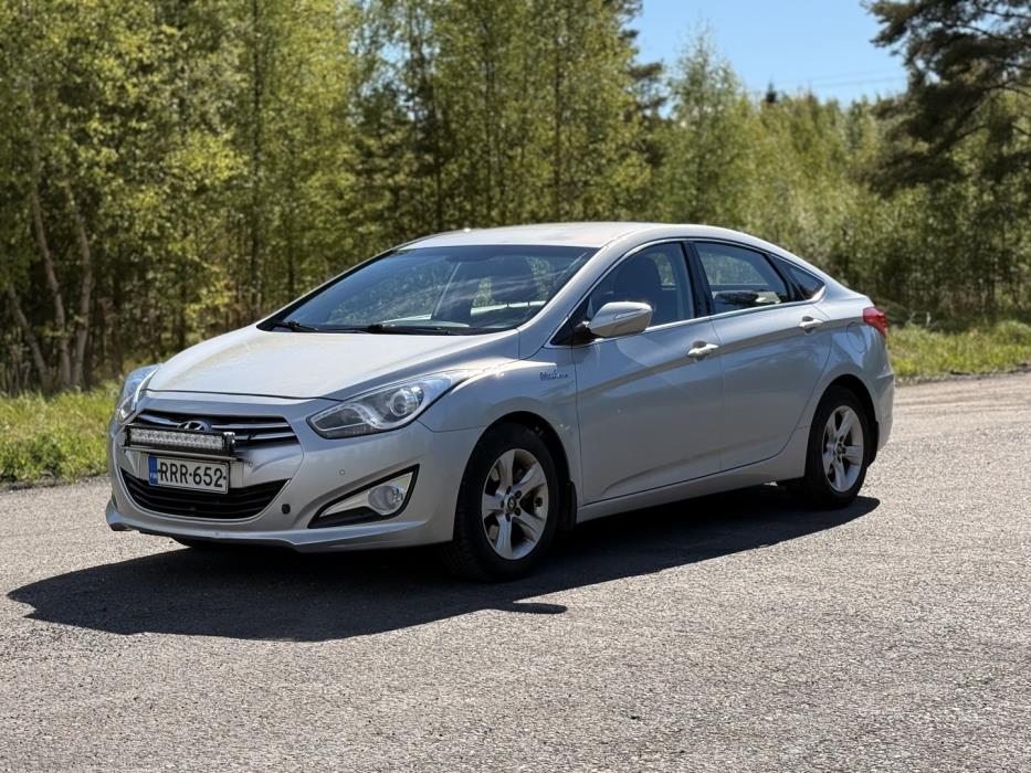 HYUNDAI I40 2015